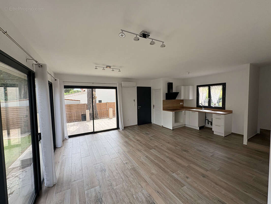 Maison à SAUSSET-LES-PINS