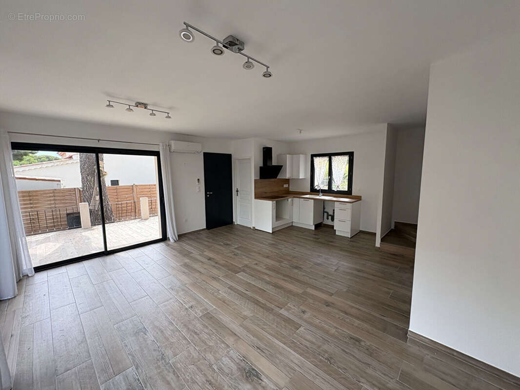 Maison à SAUSSET-LES-PINS