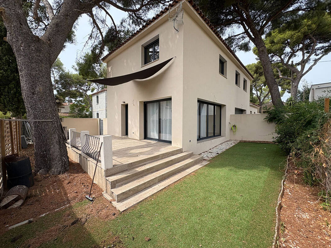 Maison à SAUSSET-LES-PINS