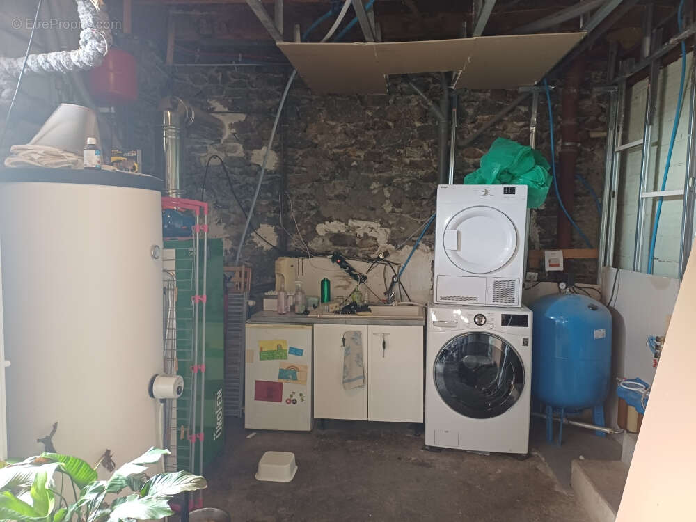 Maison à BAGNAC-SUR-CELE