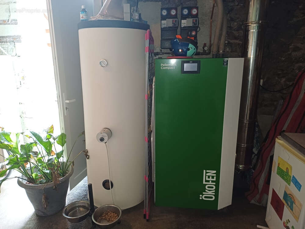 Maison à BAGNAC-SUR-CELE