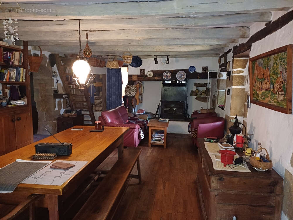 Maison à SAINT-PERDOUX