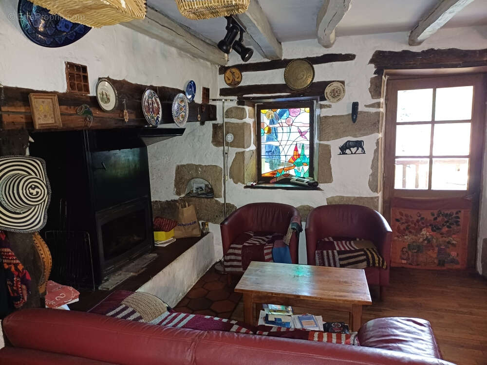 Maison à SAINT-PERDOUX