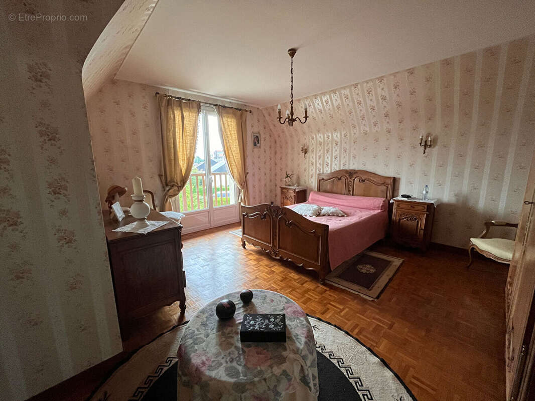 Maison à MEZIDON-CANON