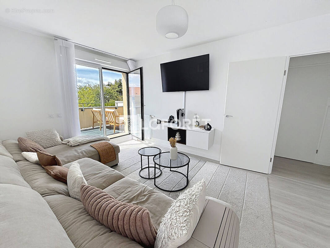 Appartement à SAINT-NOM-LA-BRETECHE