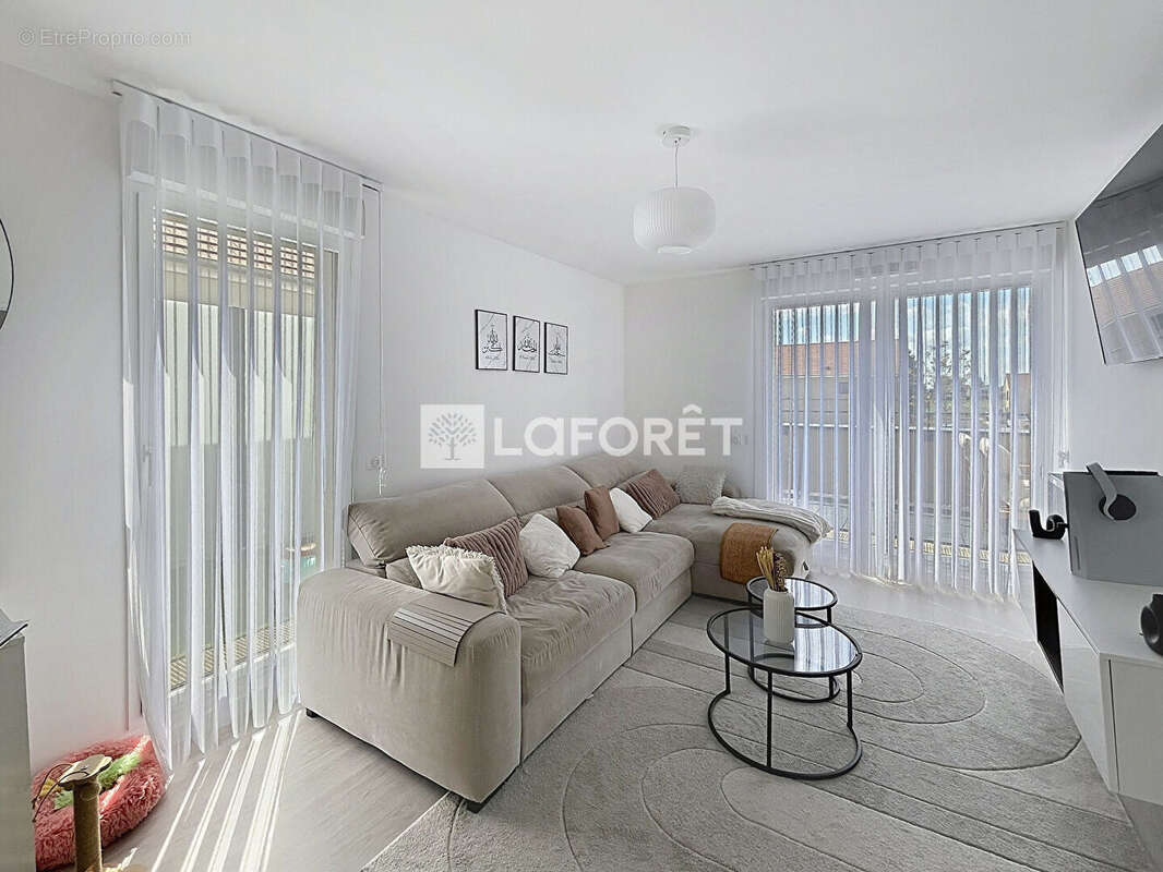 Appartement à SAINT-NOM-LA-BRETECHE