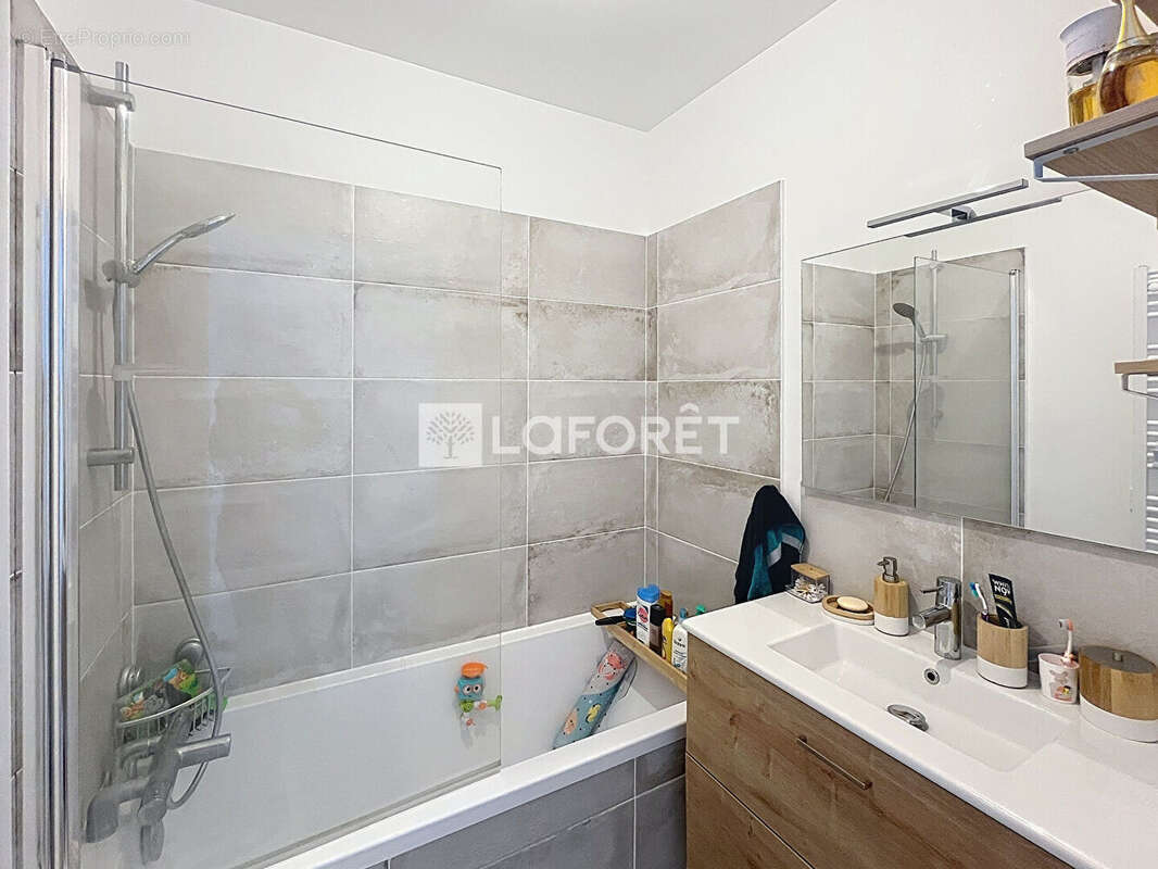 Appartement à SAINT-NOM-LA-BRETECHE