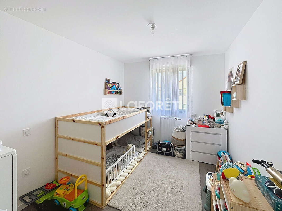 Appartement à SAINT-NOM-LA-BRETECHE