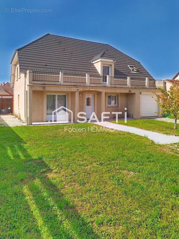 Photo 1 - Maison à ROMILLY-SUR-SEINE