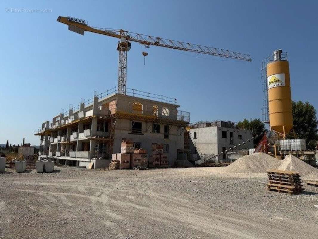 Photo 3 - Appartement à SENAS