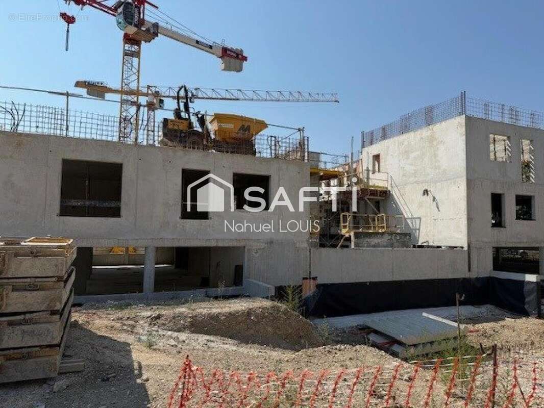 Photo 3 - Appartement à SENAS