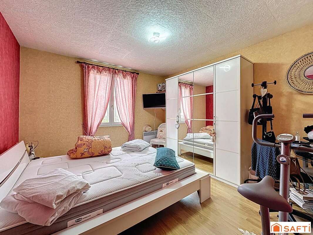 Photo 7 - Maison à VILLENEUVE-SUR-YONNE