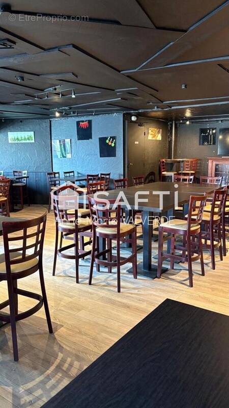 Photo 1 - Commerce à LACANAU