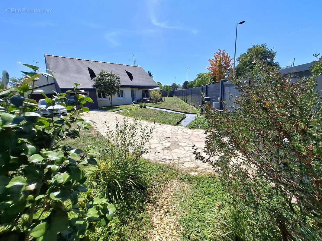 Photo 2 - Maison à AVRILLE