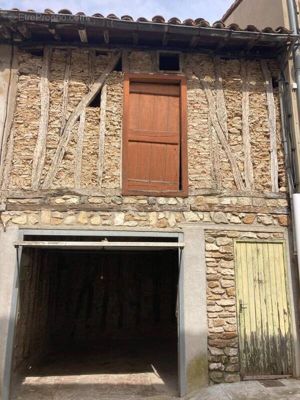 Photo 1 - Parking à REVEL