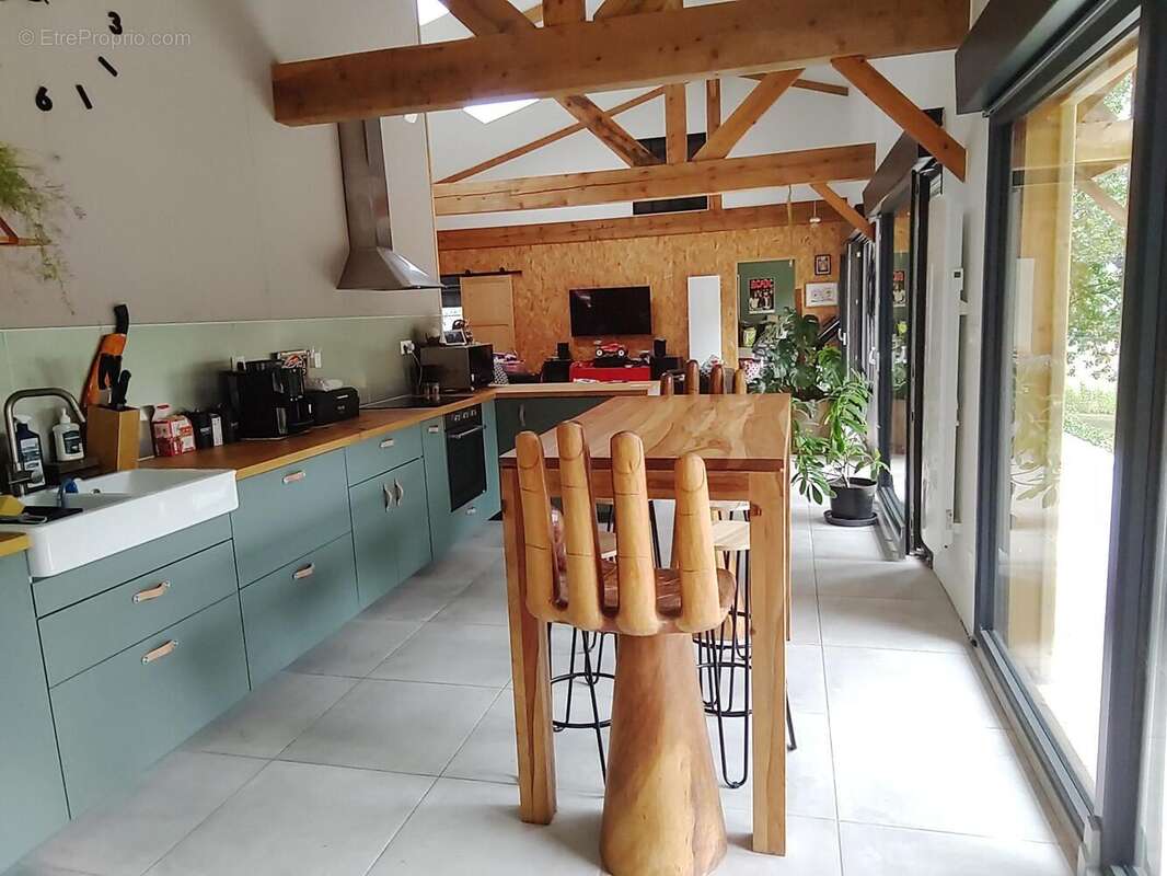 Photo 3 - Maison à SAINT-BONNET-SUR-GIRONDE