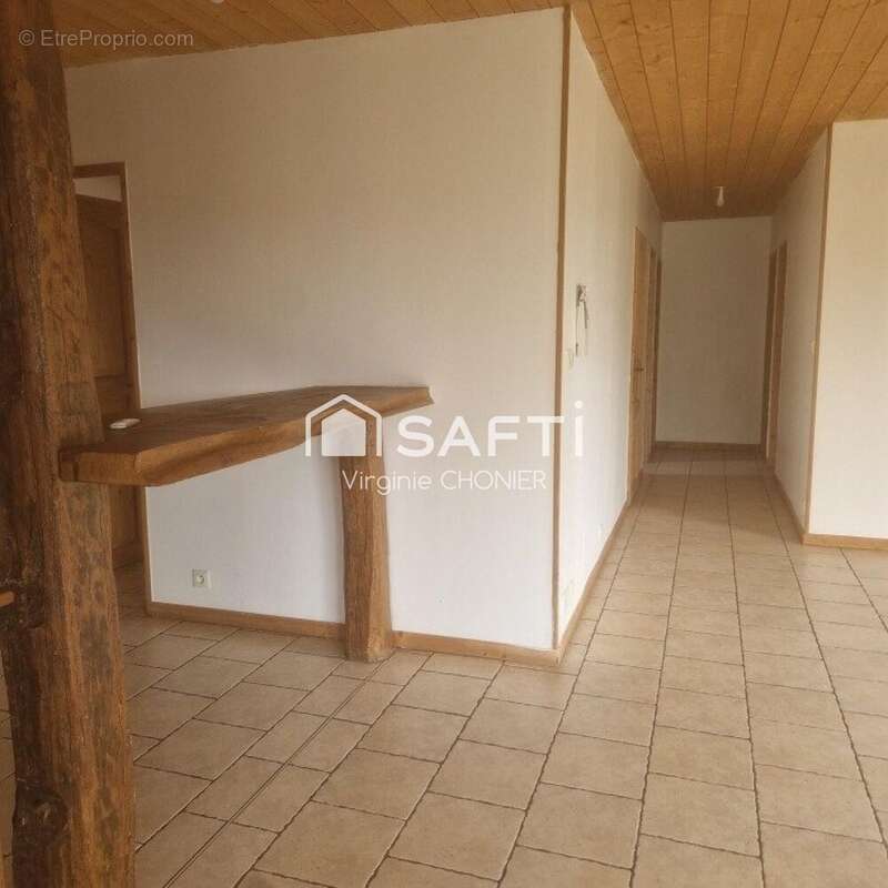 Photo 8 - Maison à CREUZIER-LE-NEUF