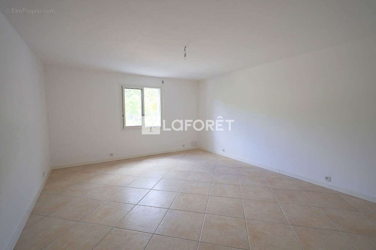 Maison à ROQUEFORT-LES-PINS