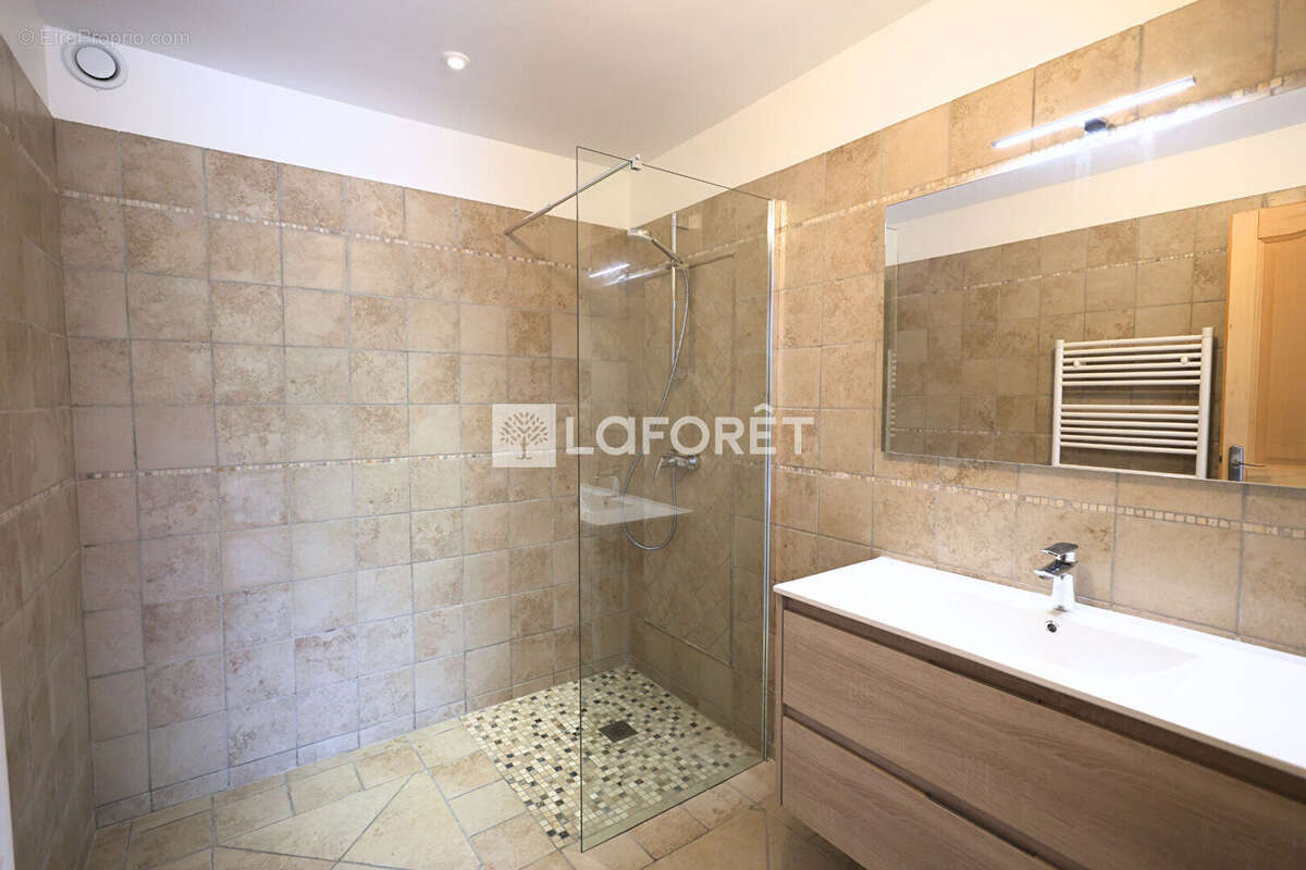 Maison à ROQUEFORT-LES-PINS