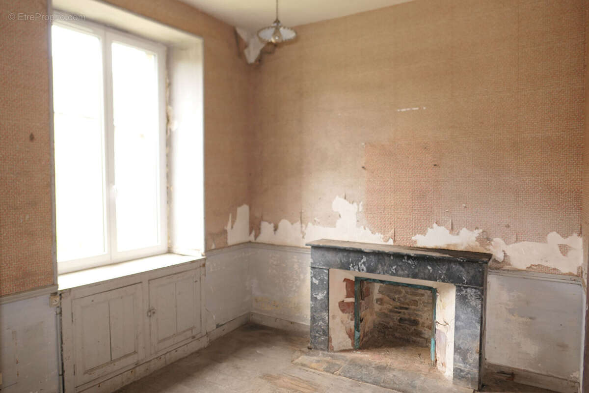 Maison à SAINT-HILAIRE-DU-HARCOUET