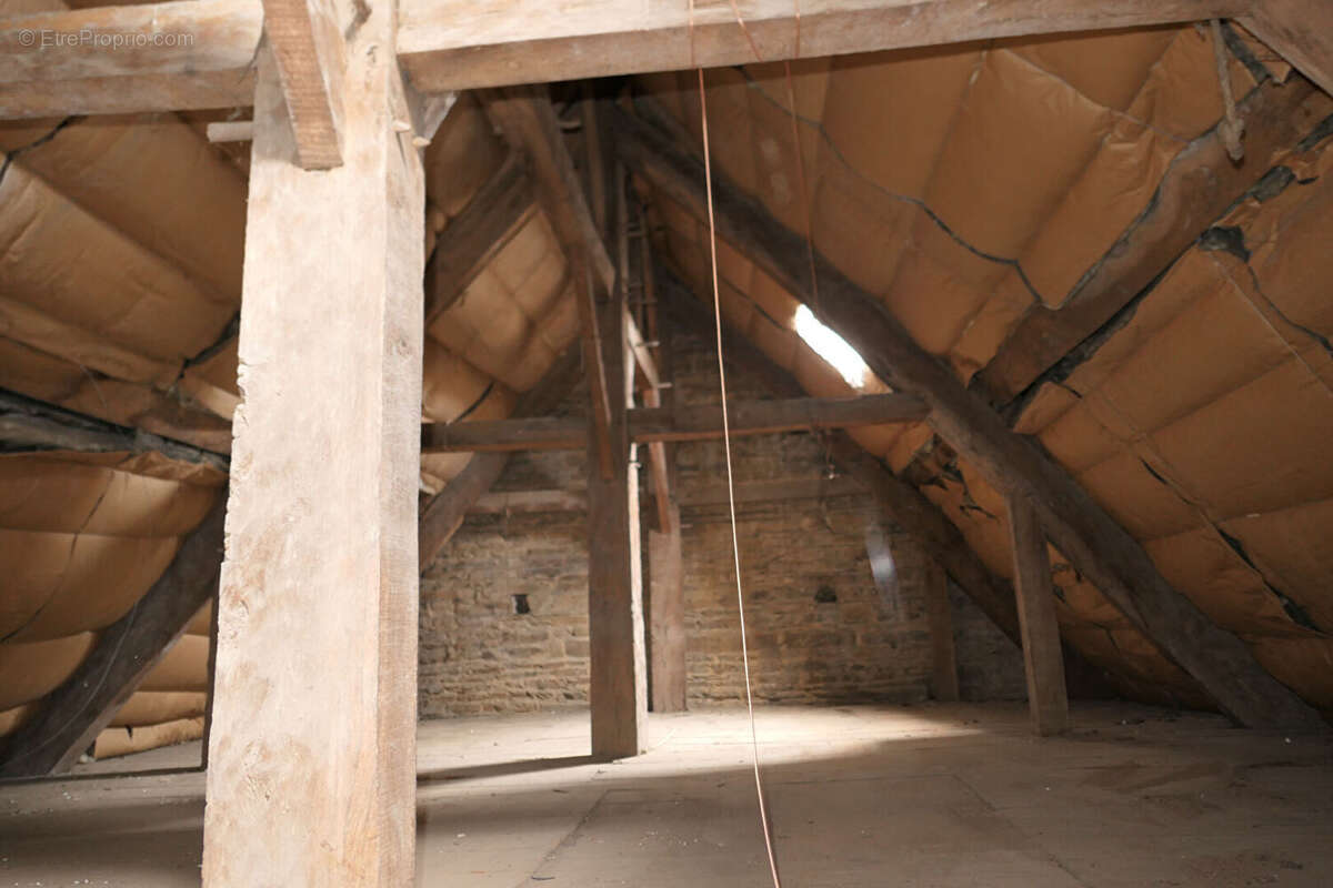 Maison à SAINT-HILAIRE-DU-HARCOUET