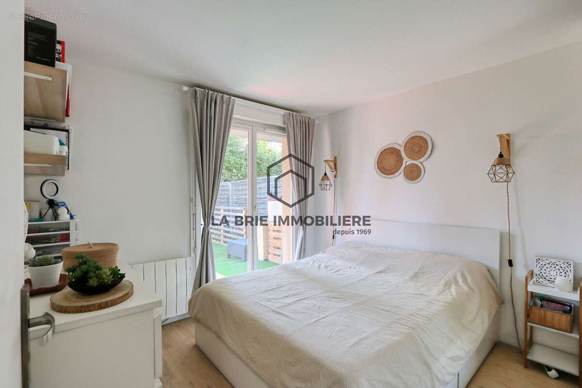 Appartement à MOISSY-CRAMAYEL