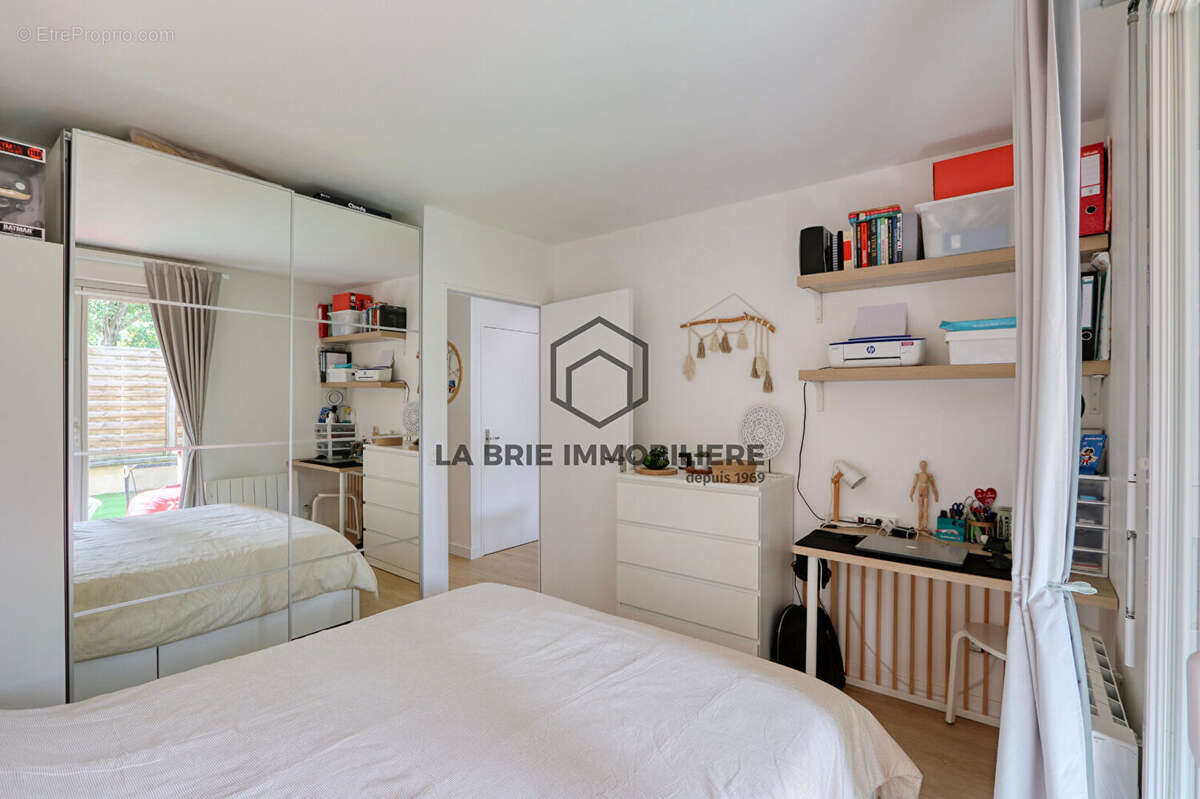 Appartement à MOISSY-CRAMAYEL