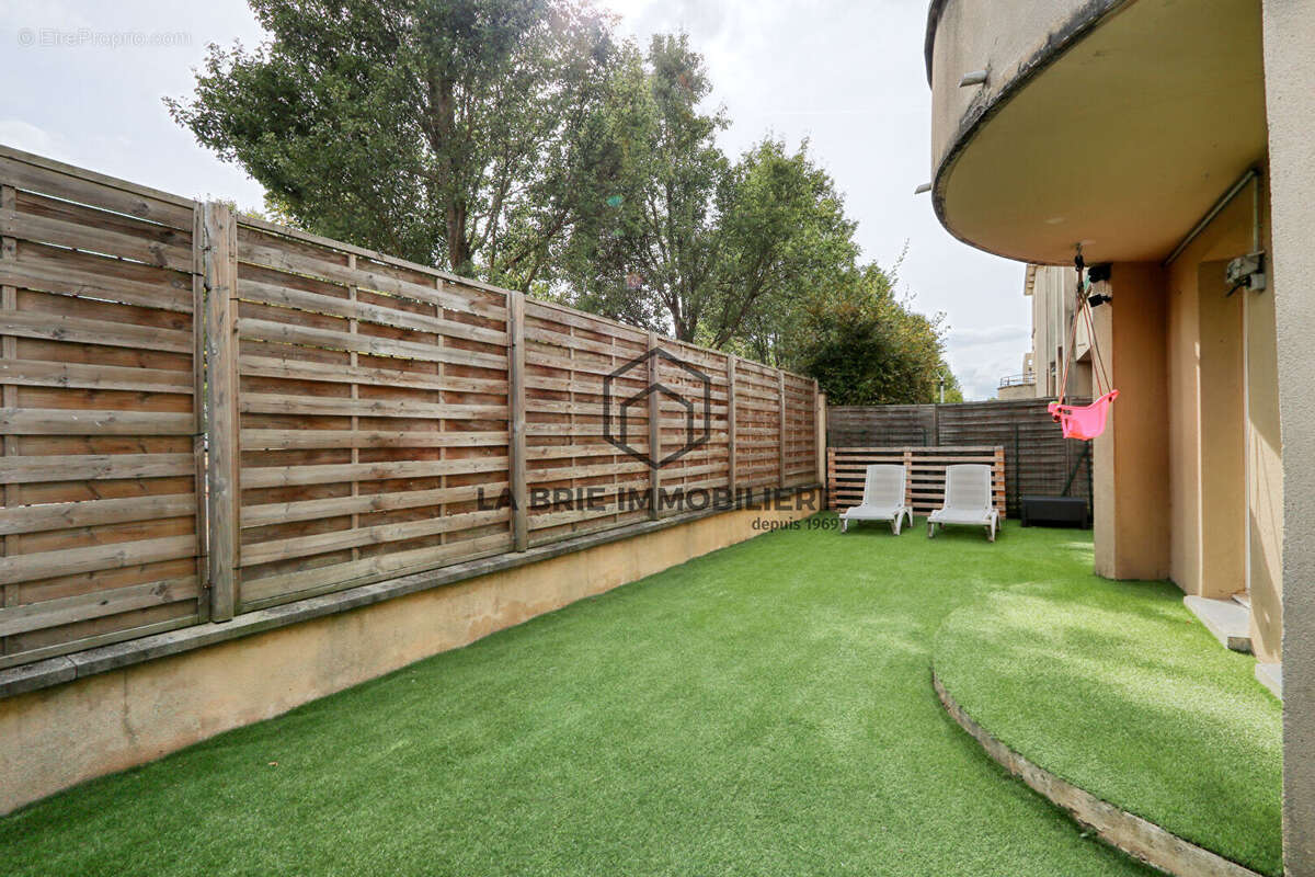 Appartement à MOISSY-CRAMAYEL