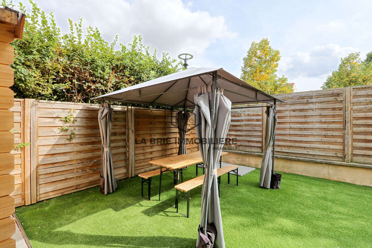 Appartement à MOISSY-CRAMAYEL