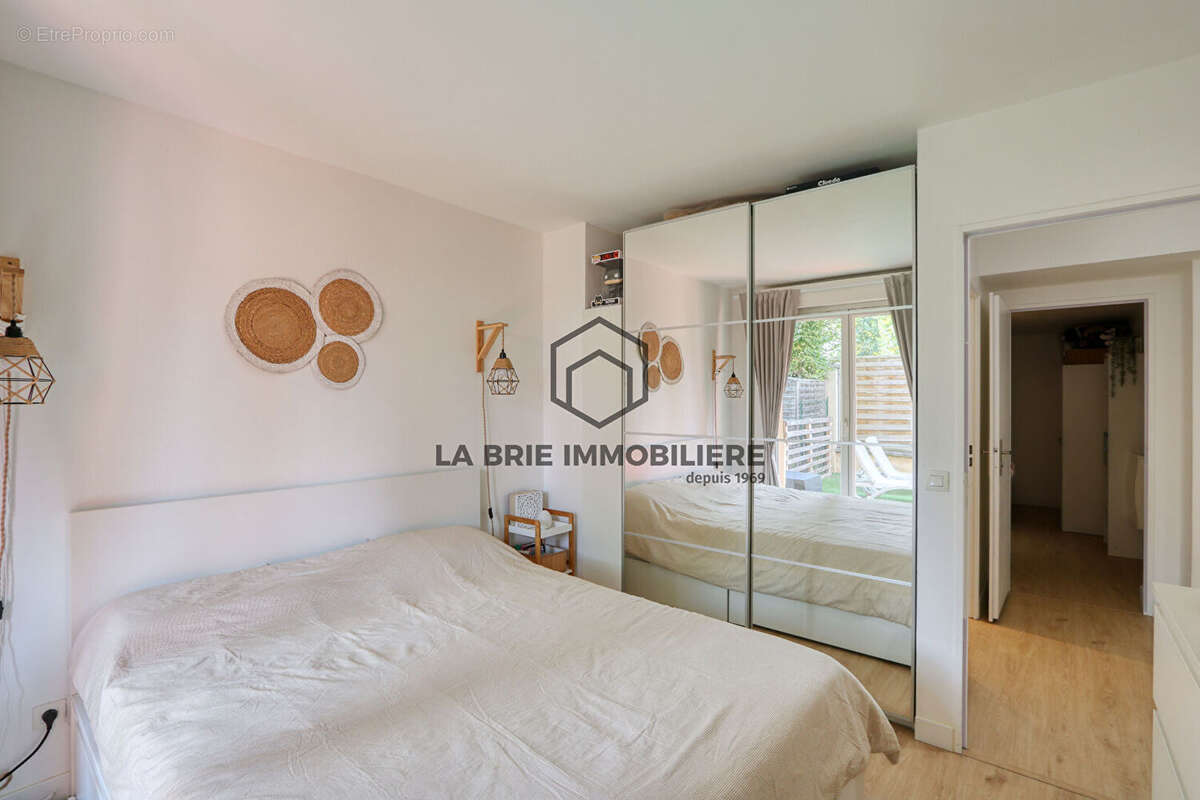 Appartement à MOISSY-CRAMAYEL