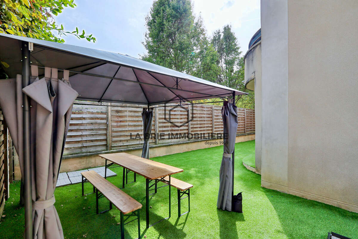 Appartement à MOISSY-CRAMAYEL