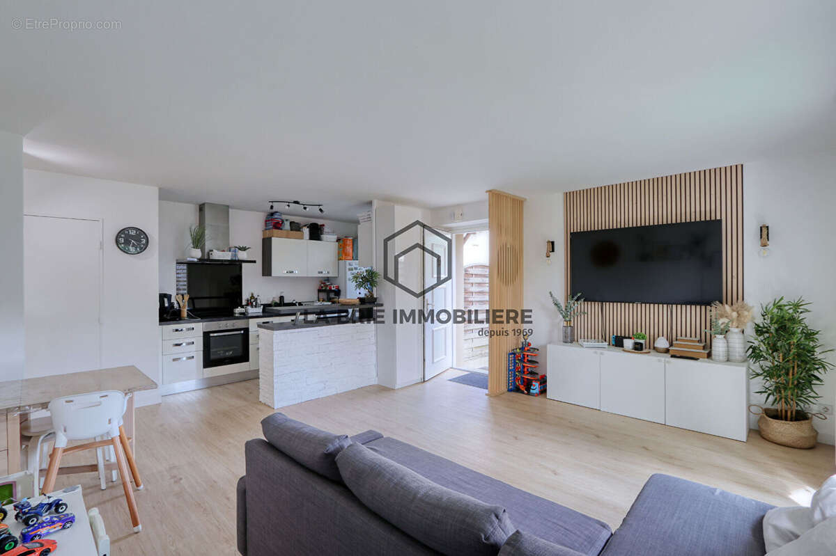 Appartement à MOISSY-CRAMAYEL