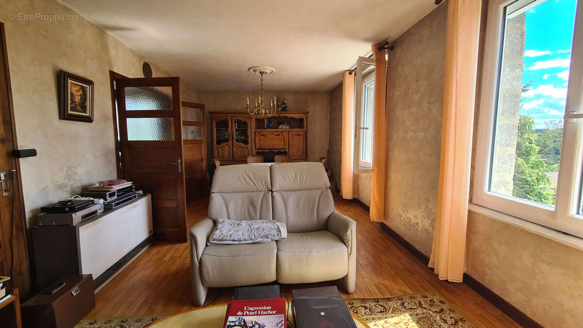 Maison à SAINT-PAL-DE-MONS