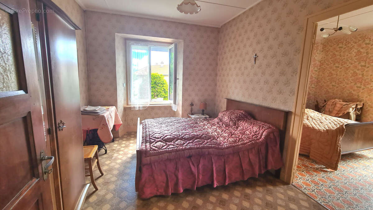 Maison à SAINT-PAL-DE-MONS