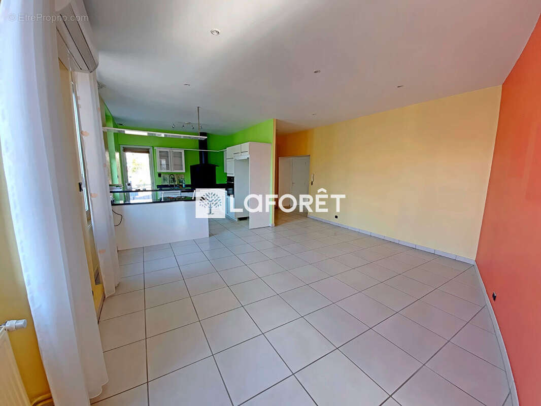 Appartement à SAINT-ETIENNE