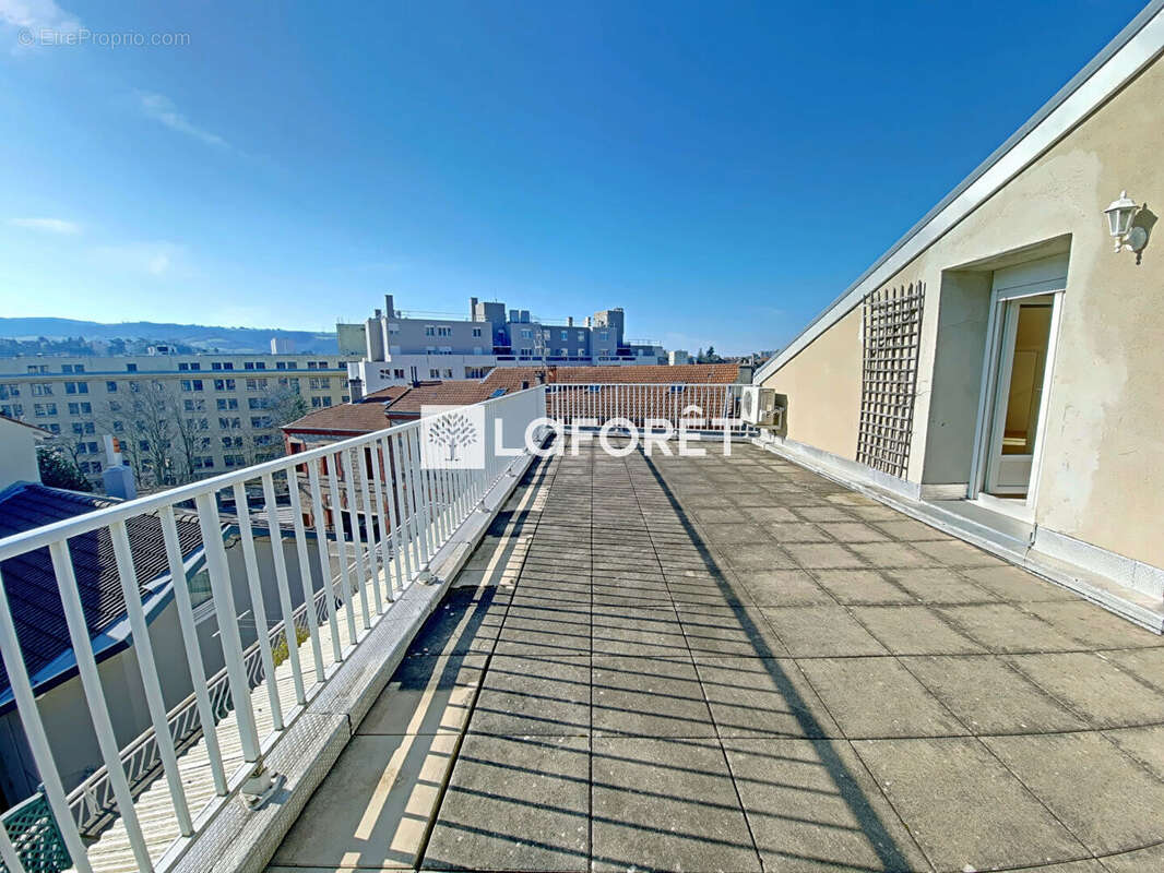 Appartement à SAINT-ETIENNE