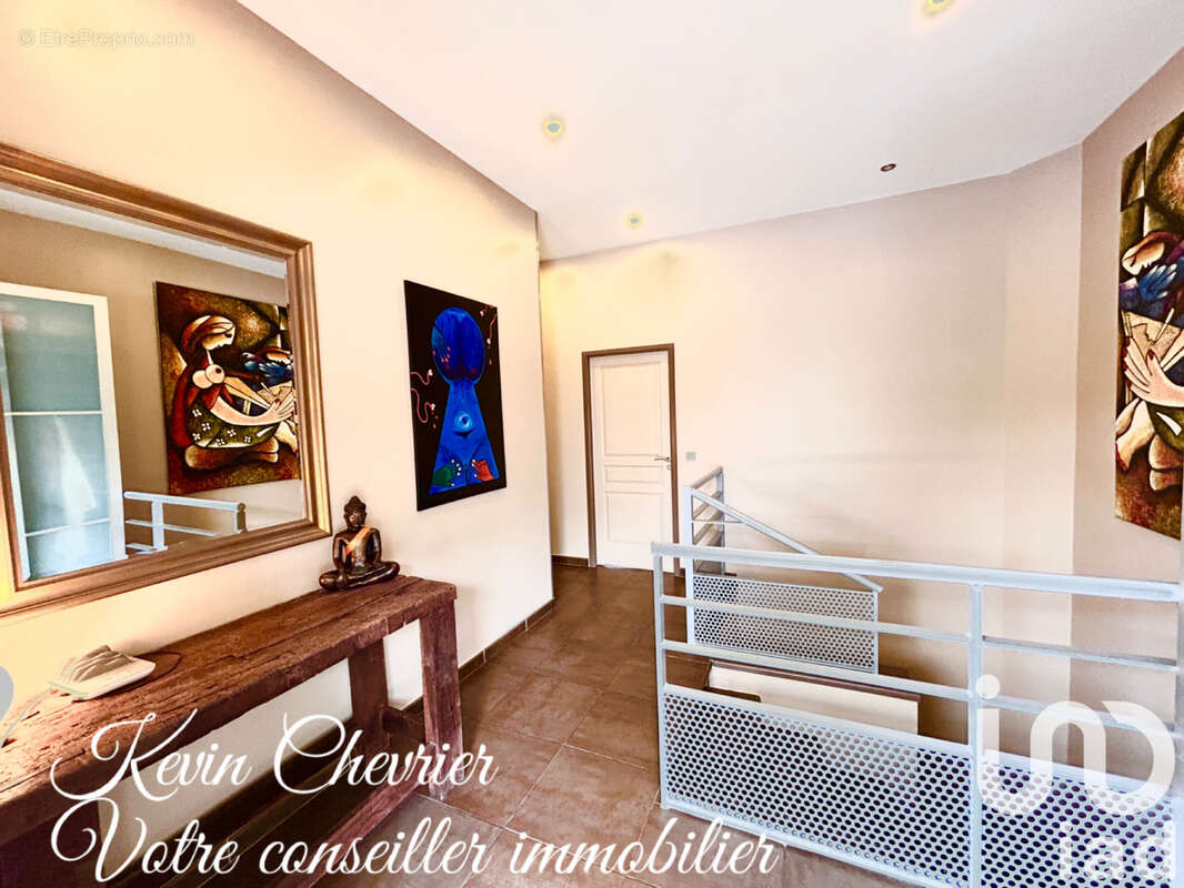 Photo 3 - Maison à CRECY-LA-CHAPELLE