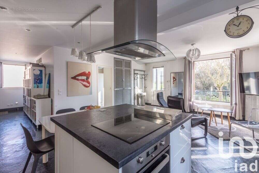 Photo 2 - Maison à SARTROUVILLE