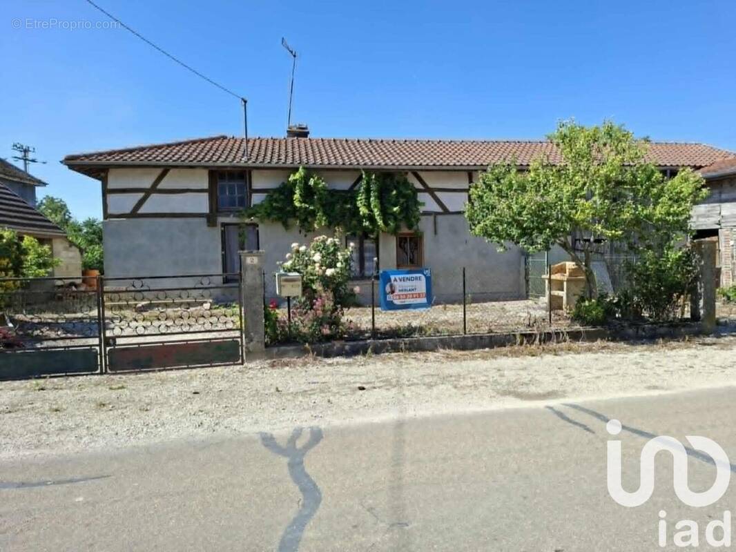 Photo 1 - Maison à DAMPIERRE