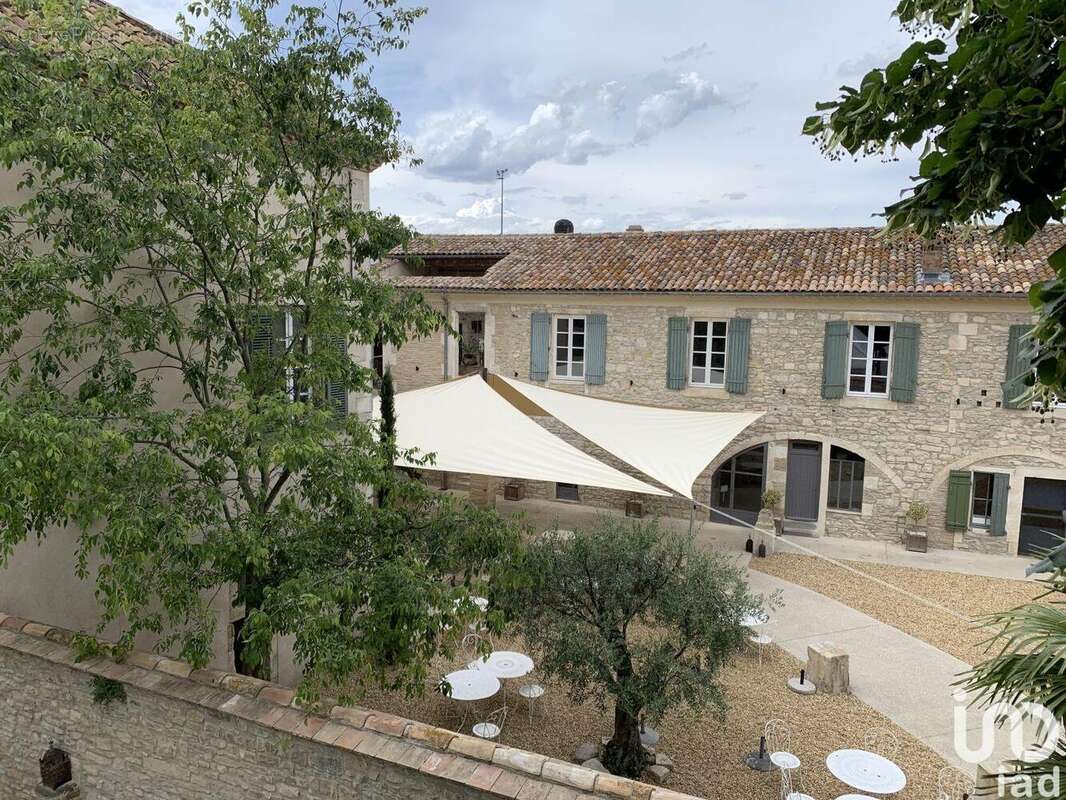 Photo 8 - Commerce à NIMES