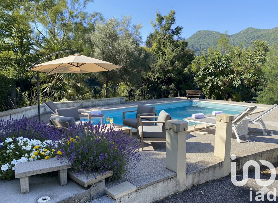 Photo 1 - Maison à SAINT-JUST-DE-CLAIX