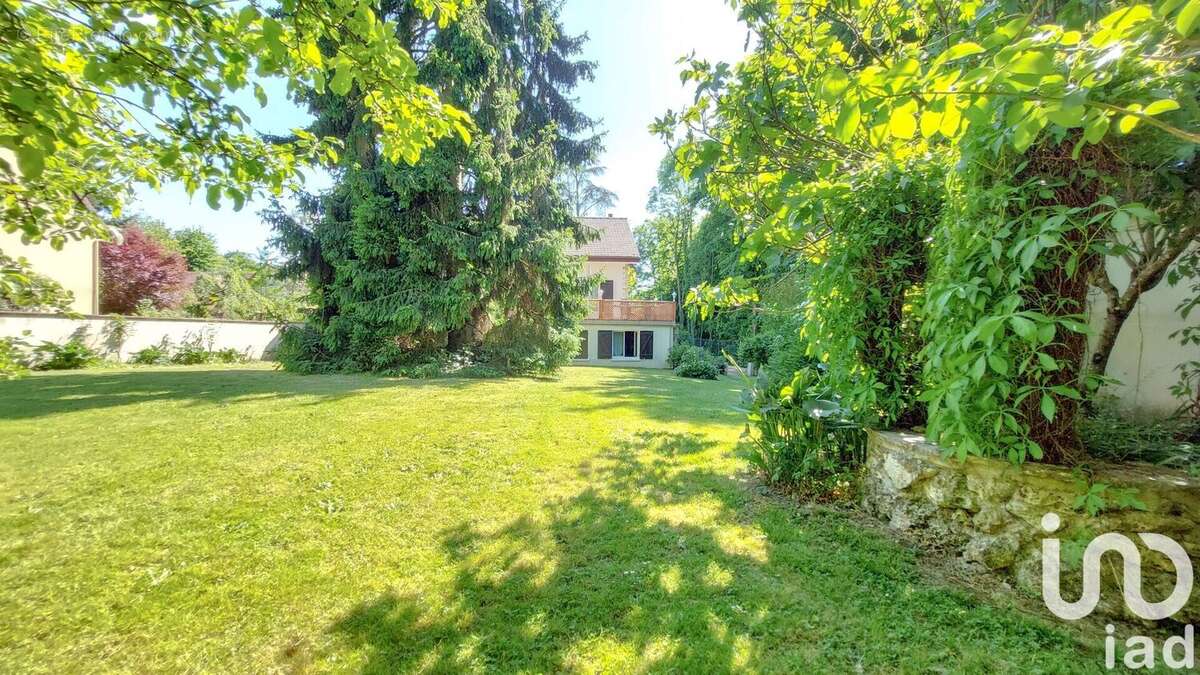 Photo 4 - Maison à LE MESNIL-SAINT-DENIS