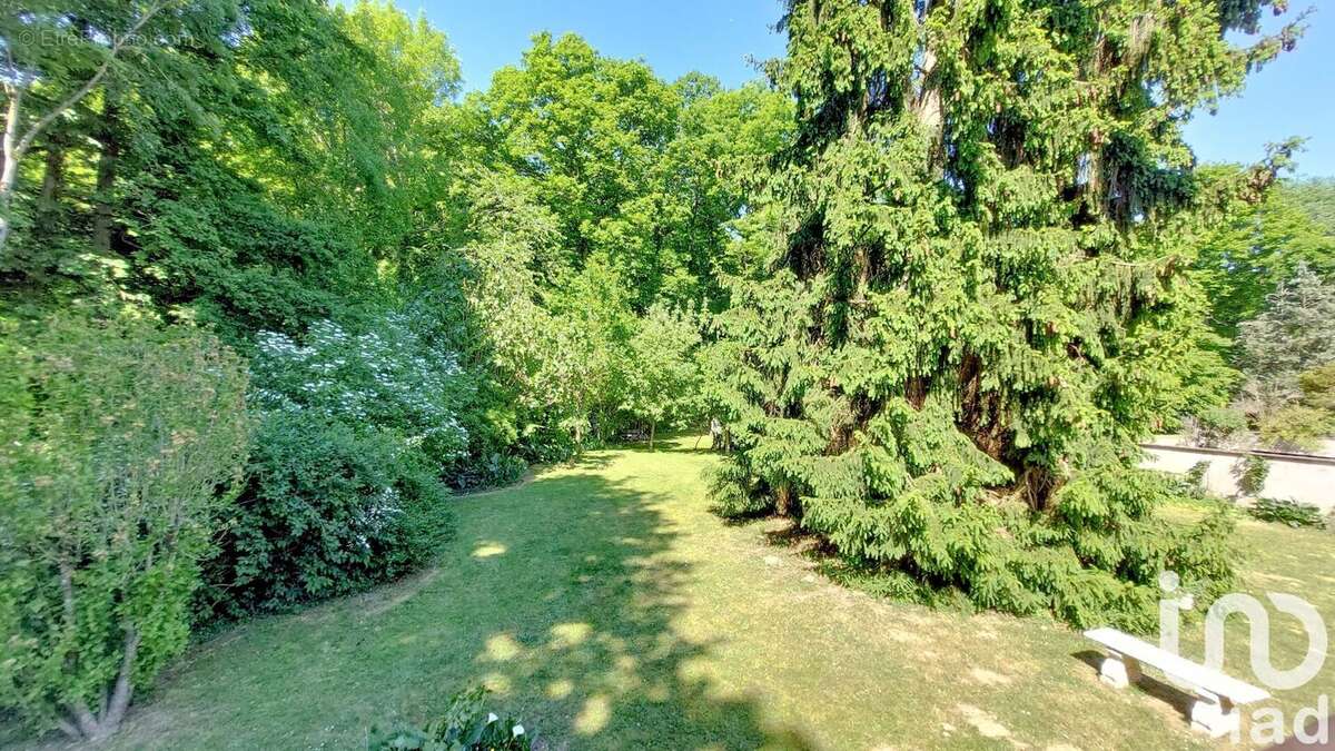 Photo 5 - Maison à LE MESNIL-SAINT-DENIS