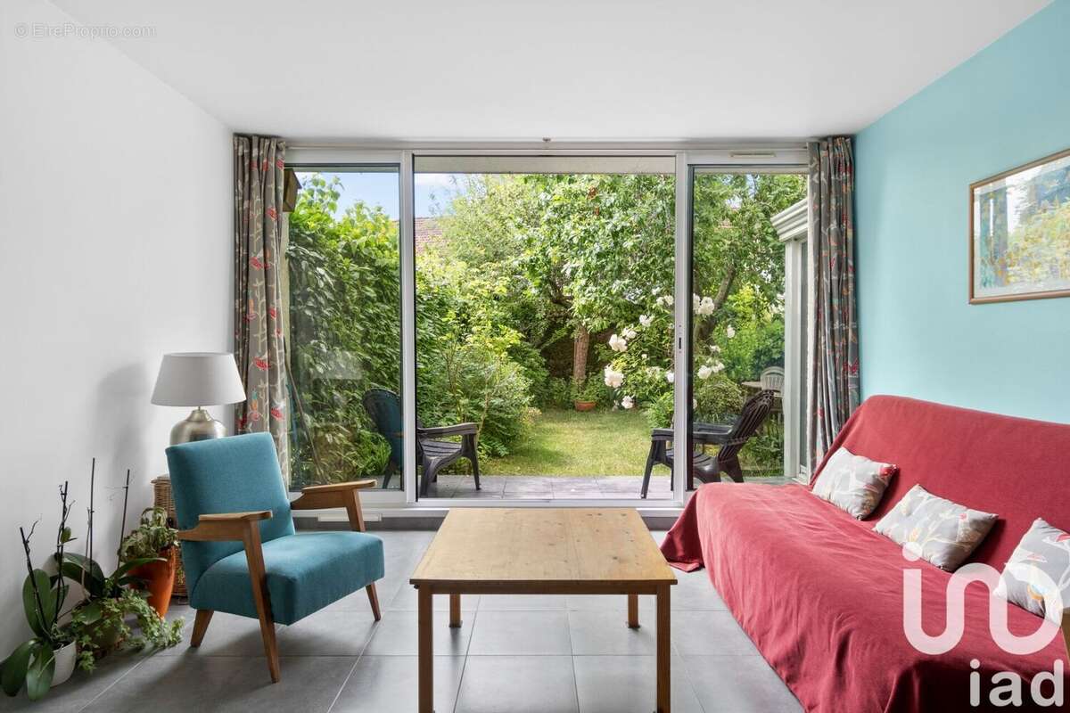 Photo 4 - Maison à VOISINS-LE-BRETONNEUX