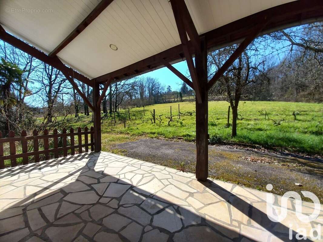 Photo 2 - Maison à SAINTE-COLOMBE-EN-BRUILHOIS