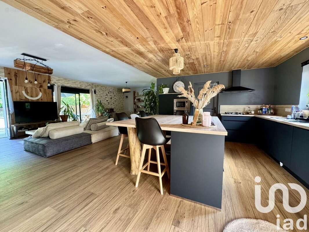 Photo 5 - Maison à ILLATS