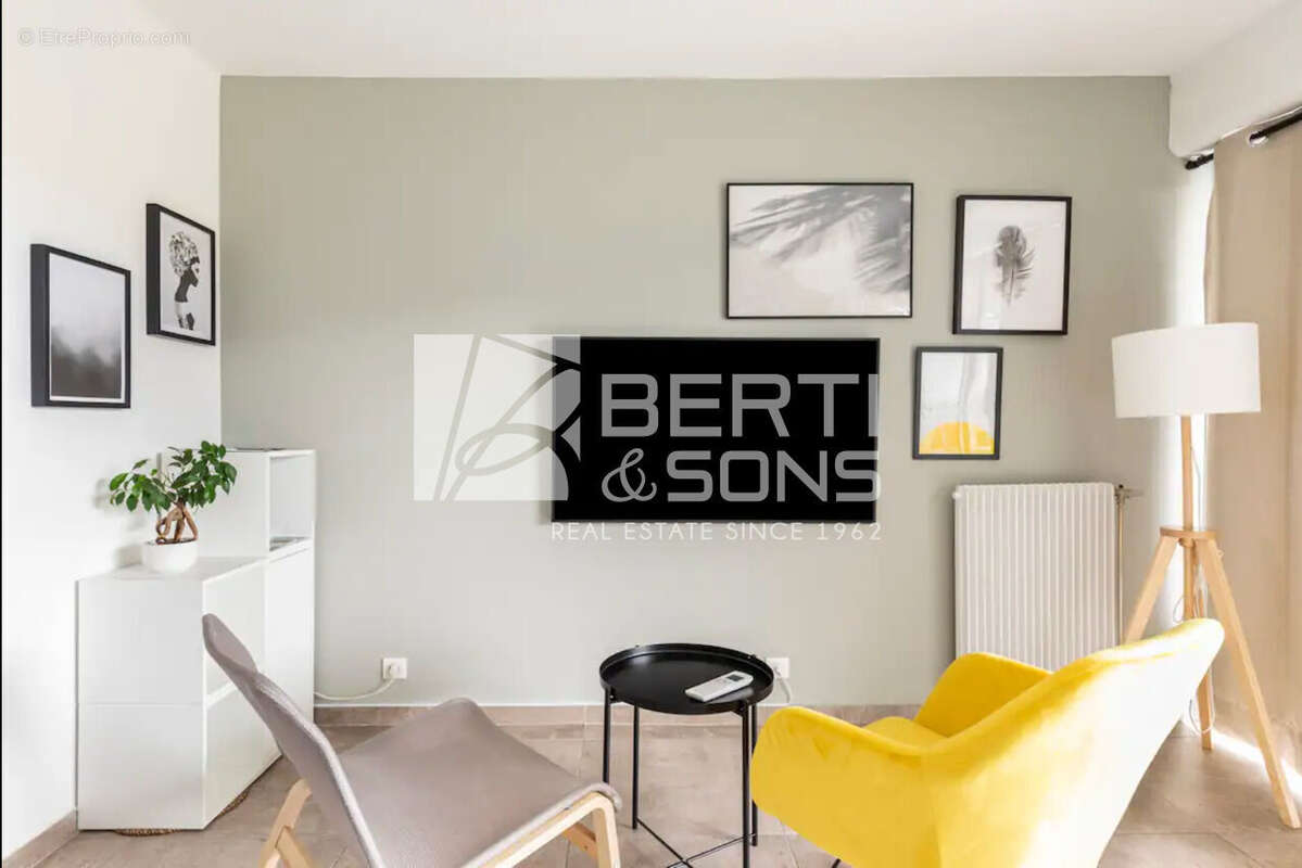 Appartement à MANDELIEU-LA-NAPOULE