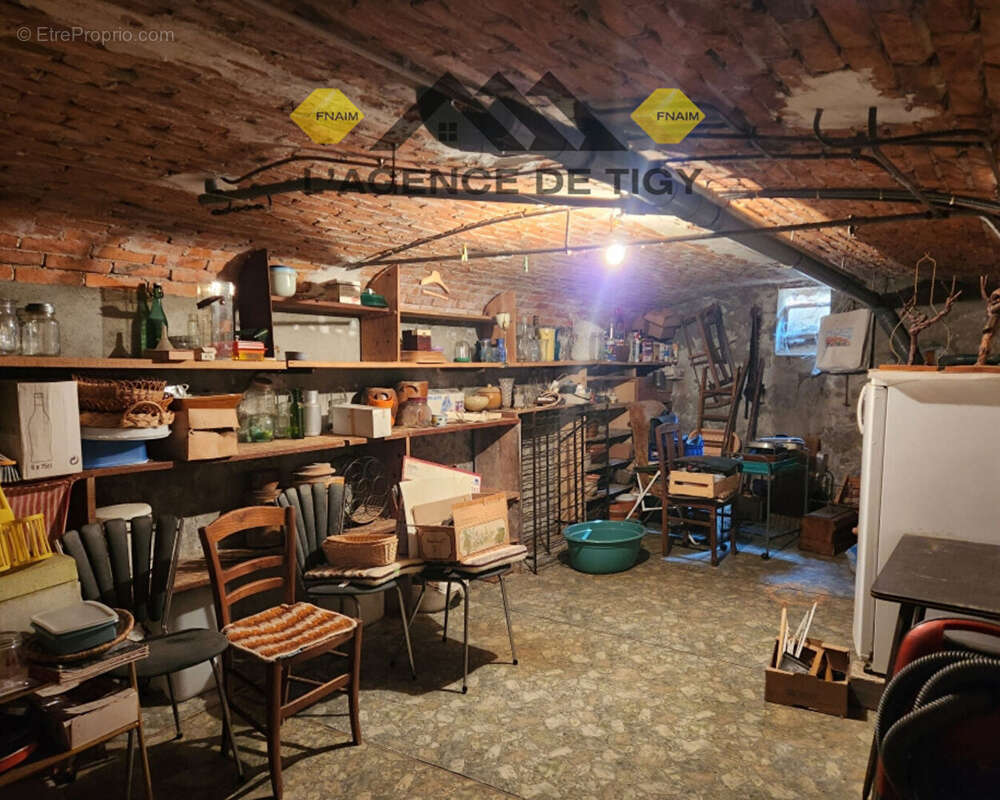 Maison à SAINT-GONDON