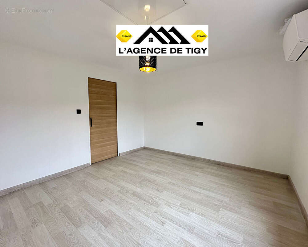 Maison à NEUVY-EN-SULLIAS