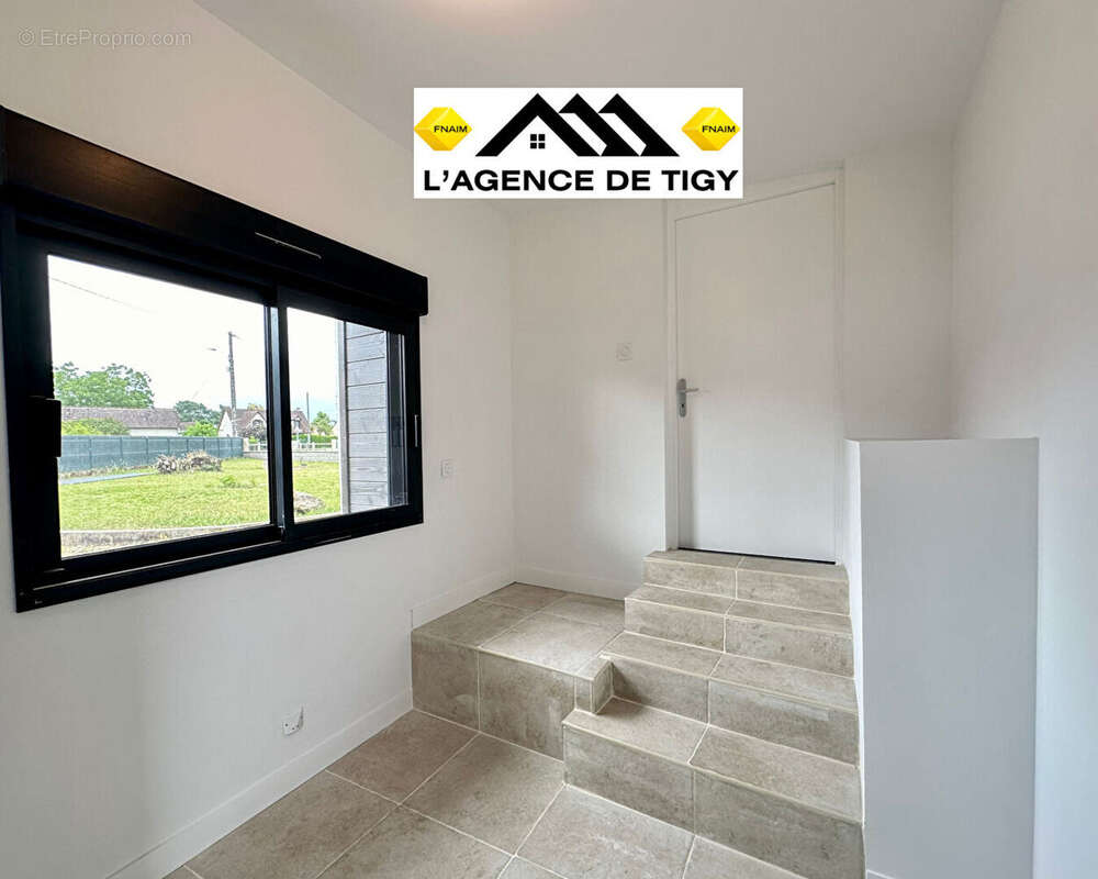 Maison à NEUVY-EN-SULLIAS